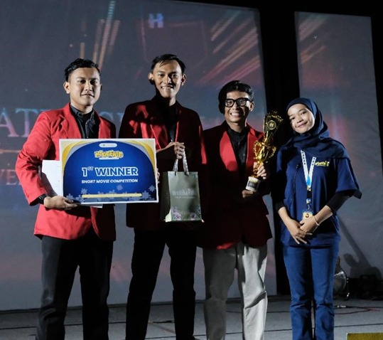 Synatisi Sinema : Tim Mahasiswa Prodi Ilmu Komunikasi UNTAG Surabaya Raih Juara 1 Short Movie di Hap
