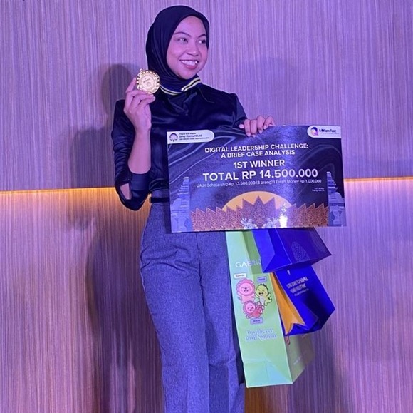 Galuh Sekarwangi : Mahasiswa Prodi Ilmu Komunikasi Raih Prestasi Tingkat Nasional. 