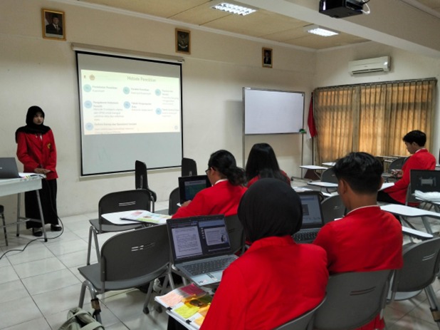 Langkah Awal Menuju Penelitian Berkualitas, Mahasiswa Ilkom Untag Tampil Percaya Diri saat Ujian 