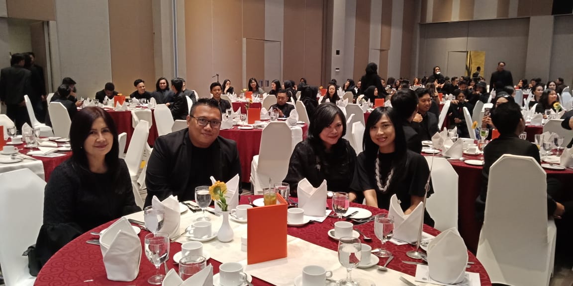 Table Manner Program Studi Ilmu Komunikasi 