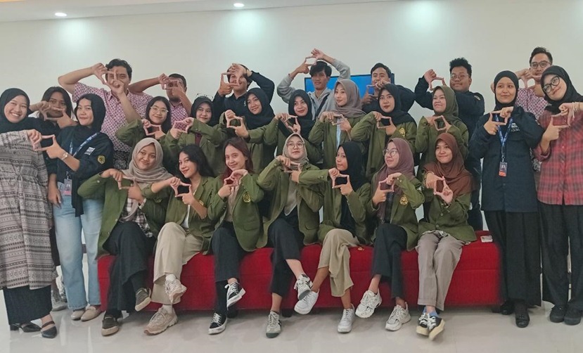 Mahasiswa UPN Veteran Jawa Timur Kunjungi Kotag TV 