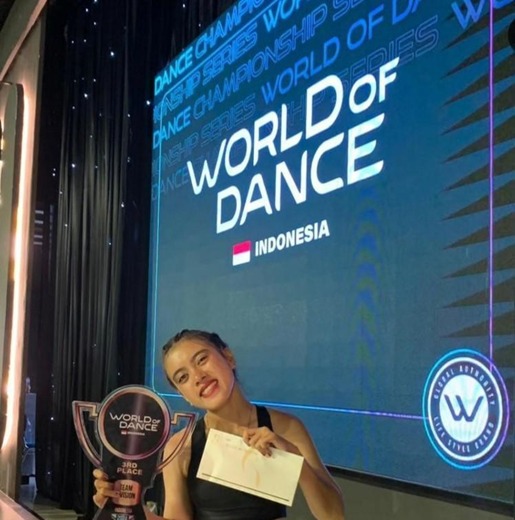 Adinda Tsarwah Raih Kemenangan Juara 3 Kategori Team Divison di World Of Dance