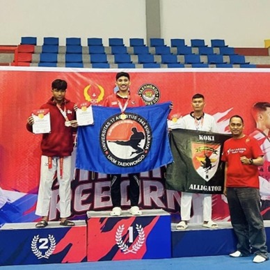 Thoriqh Hilbram Raih Juara 1 Open Turnamen Taekwondo