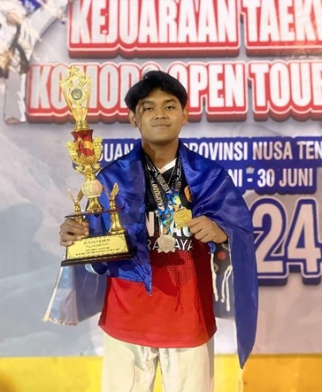 M. Erwin Firdianzah Berhasil Raih Mendali Emas Pada Kejuaraan Komodo Open Tournament