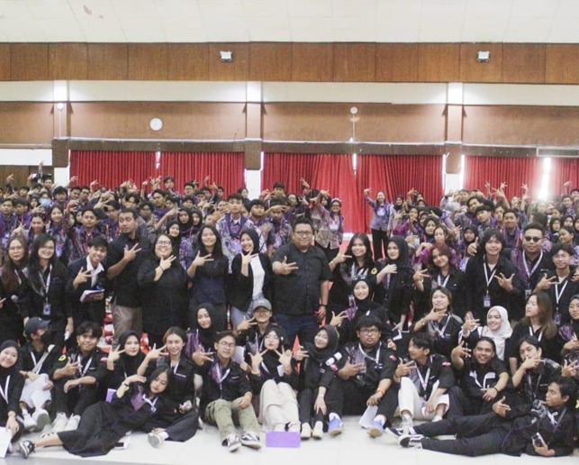 Semarak PKKMB Program Studi Ilmu Komunikasi UNTAG Surabaya 2024,  Awal yang Menginspirasi!