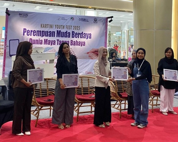 Tetap Bebas, Tetap Aman: Tips Perempuan Muda Hadapi Dunia Maya ala Zevania Safarina